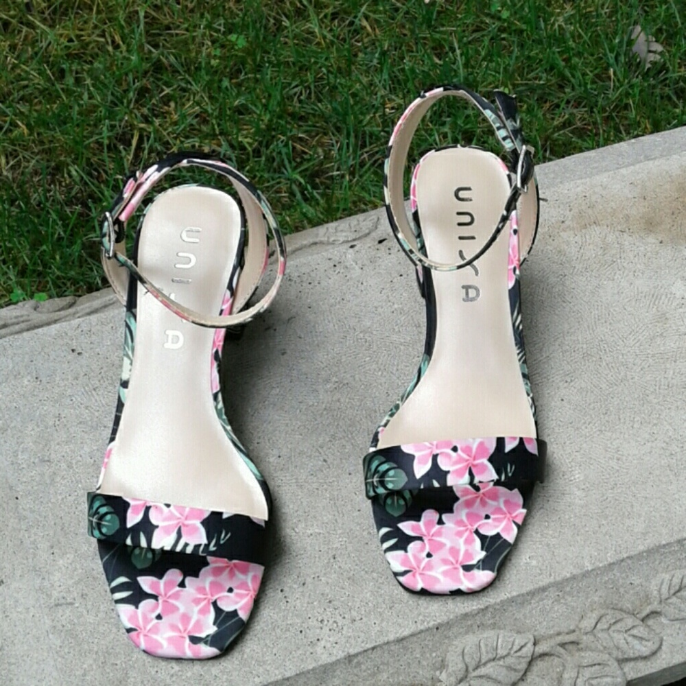 Unisa Floral Garden Ankle Strap Sandal Pump